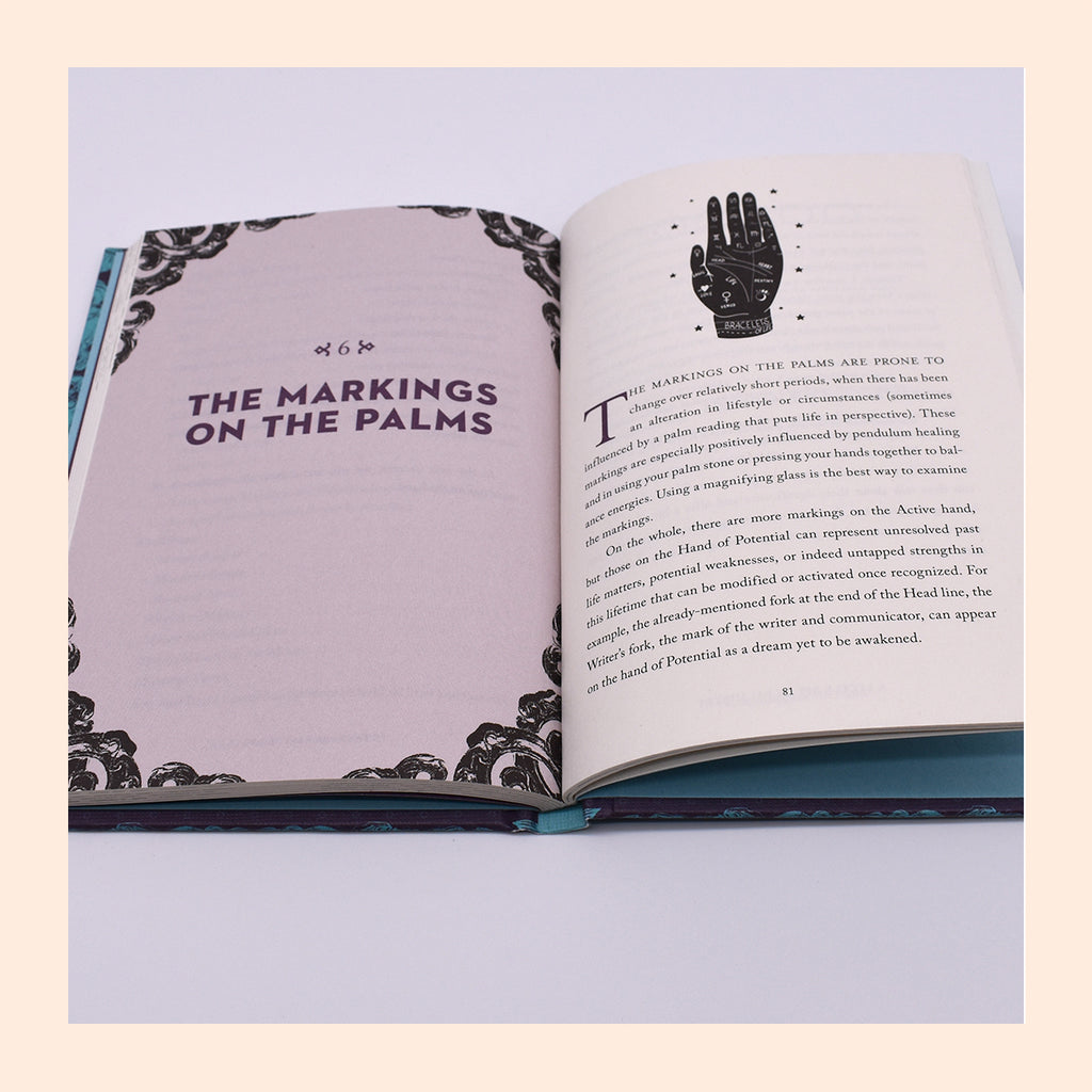 A Little Bit of Palmistry: An Introduction to Palm Reading (Volume 16) (Little Bit Series) by Cassandra Eason